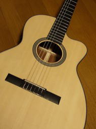 Martin 000C Nylon